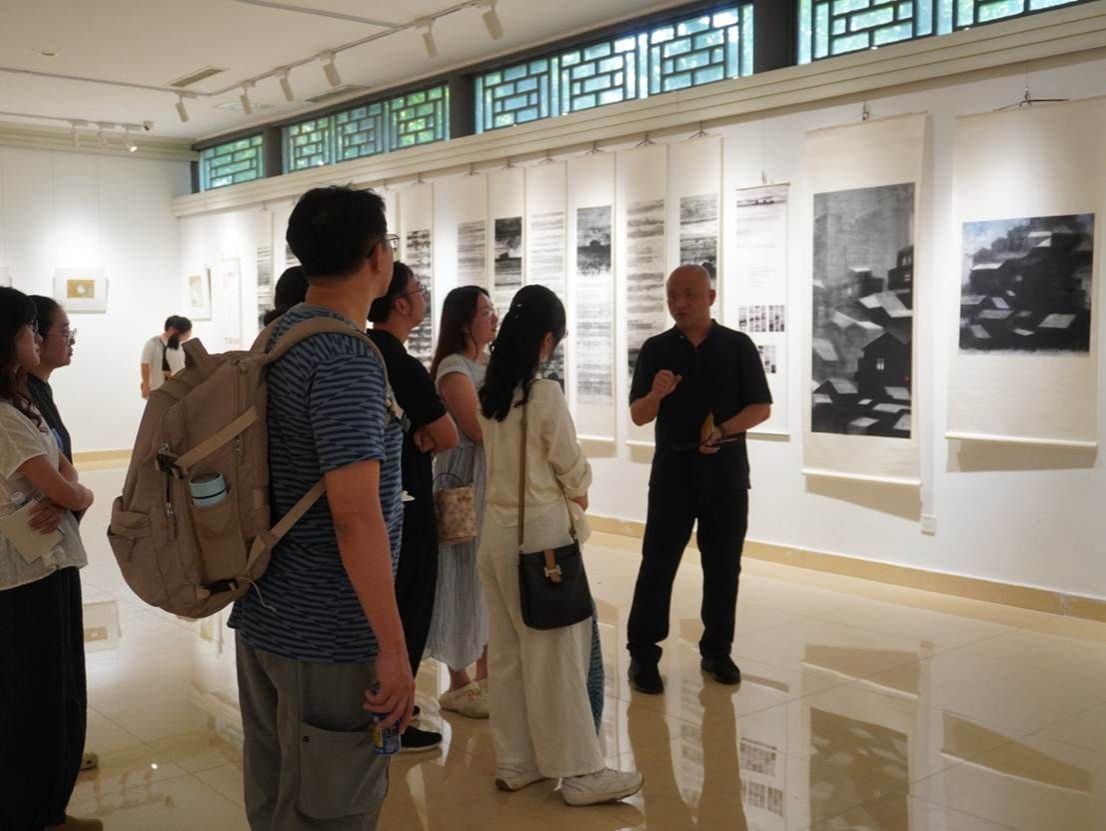 张益昇绘画创作展开幕式在成都市温江区